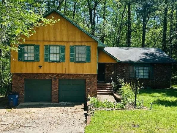 1015 Gawaine Cir, Macon, GA 31220
