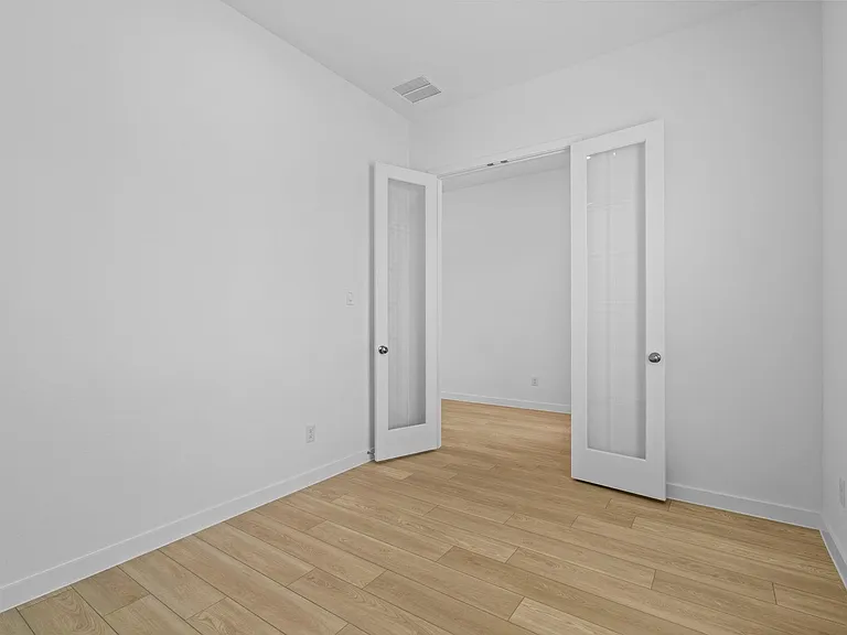 2720 Grove Crest Dr — Photo 8