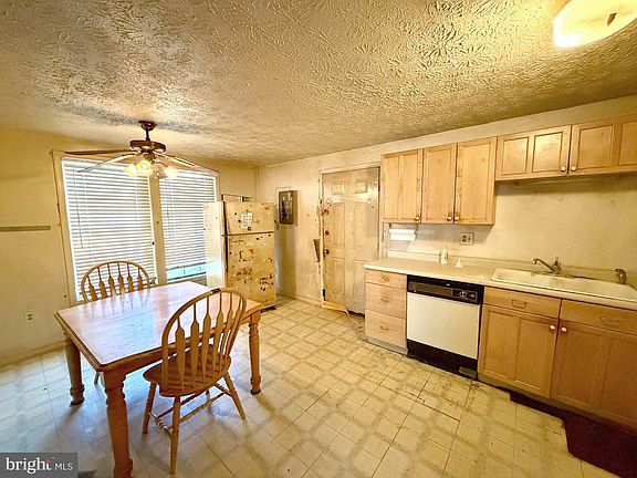 4th image of 3207 Acton Rd