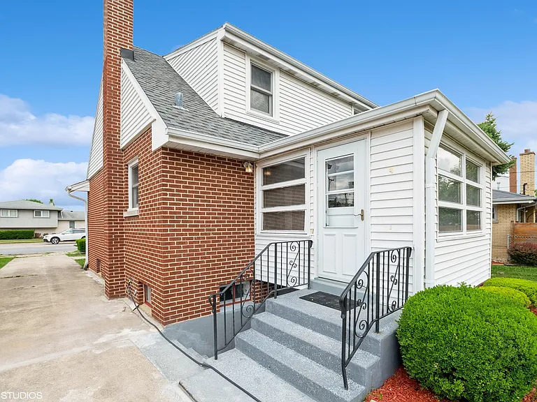 1001 Oakton St — Photo 28