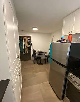 3rd image of 1385 W 11th Ave