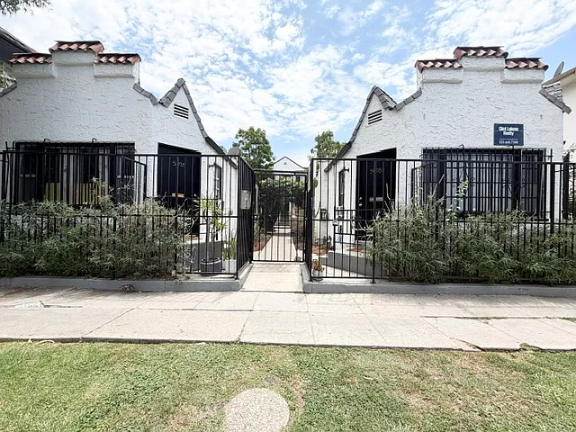 5916 1/2 Willoughby Ave — Photo 40