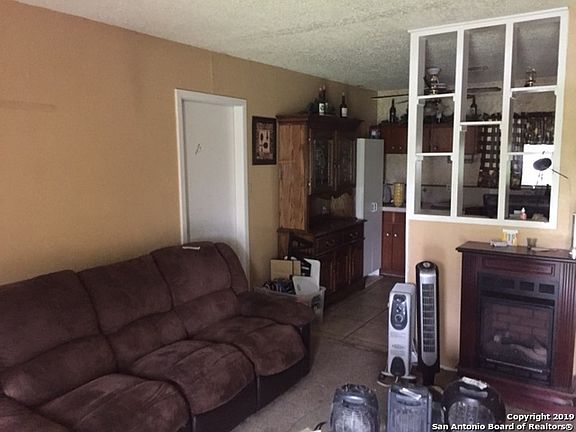 4th image of 205 Park Ln