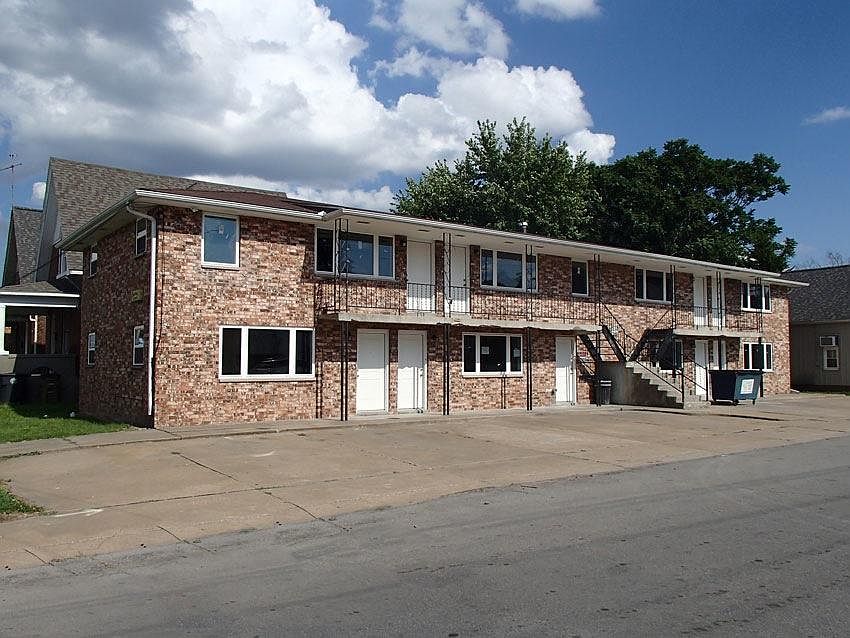 1st image of 735 William St