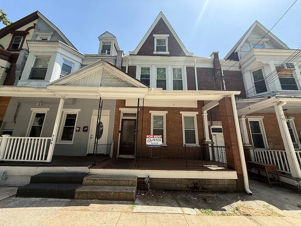 722 E King St