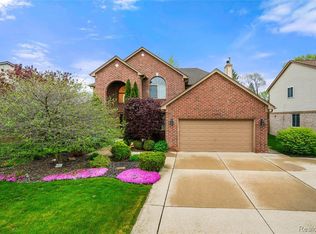 11651 Plumbrook Rd, Sterling Heights, MI 48312