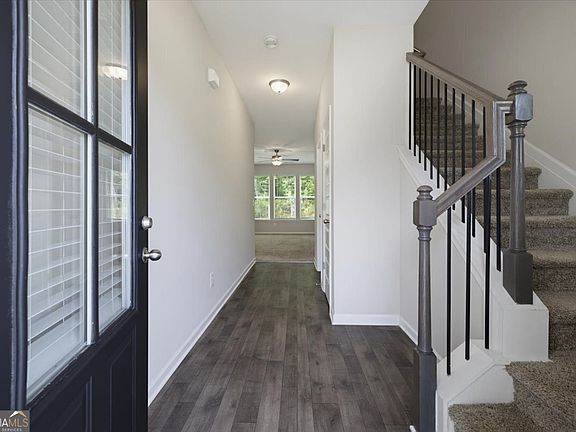 5th image of 761 Jackson Ct