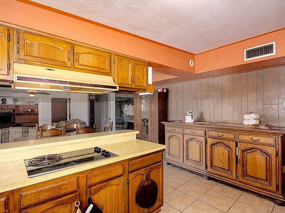 5th image of 3098 W Vande Loo St