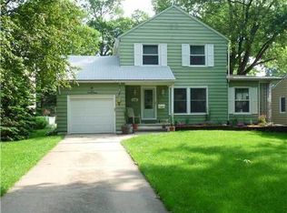 1380 Elmhurst Dr NE, Cedar Rapids, IA 52402