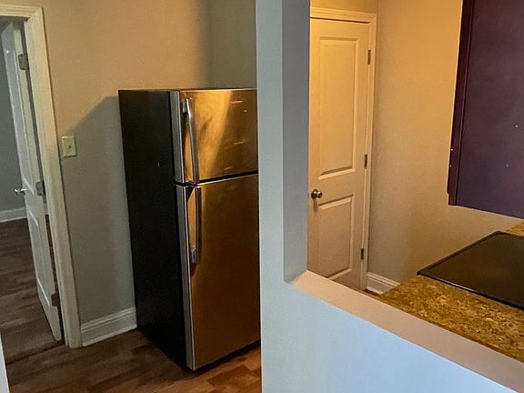 5th image of 2309 Baronne St #105