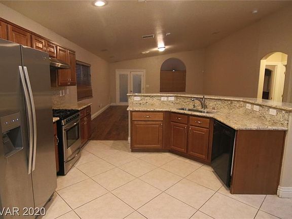 3rd image of 1099 Snow Roof Ave