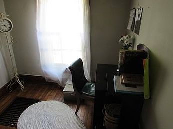 5th image of 255 Market St