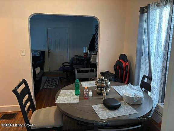 3rd image of 1786 Algonquin Pkwy