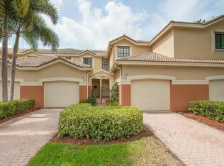 4008 Peppertree Dr, Weston, FL 33332