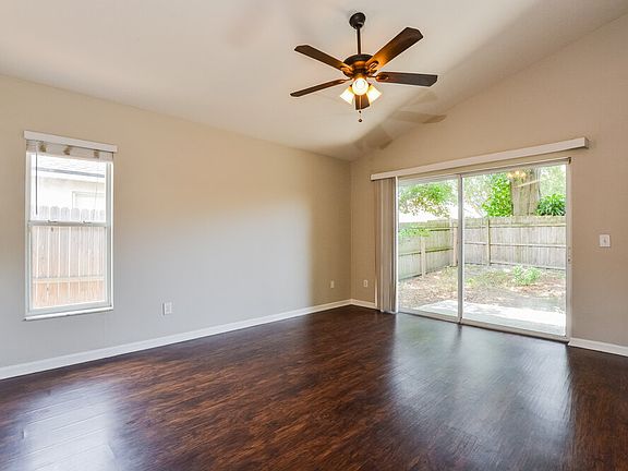 5th image of 1033 Shale Trail St