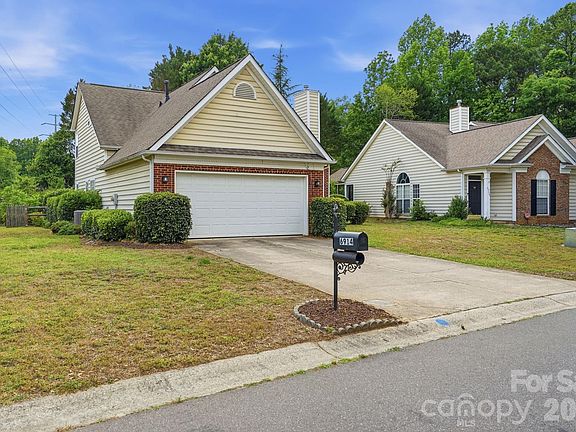 2nd image of 6914 Weirton Pl