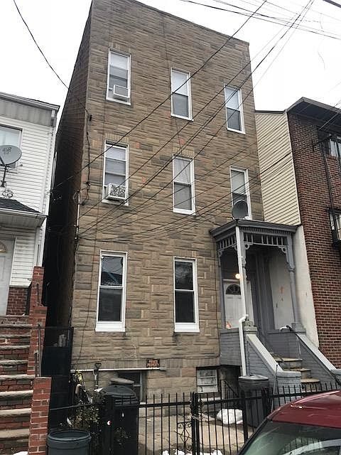 1st image of 28 Beacon Ave
