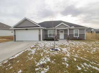104 Summit Peak Dr, Columbia, MO 65202