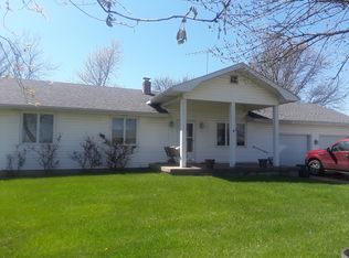105 Towerview Dr, Versailles, MO 65084
