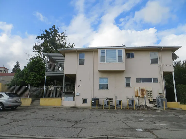147 Mariposa Ave #F — Photo 30