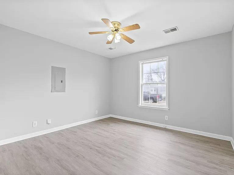 1042 Shadow Ridge Ave — Photo 17