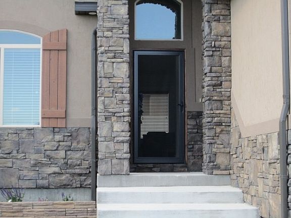 3rd image of 3401 Brickyard Ave
