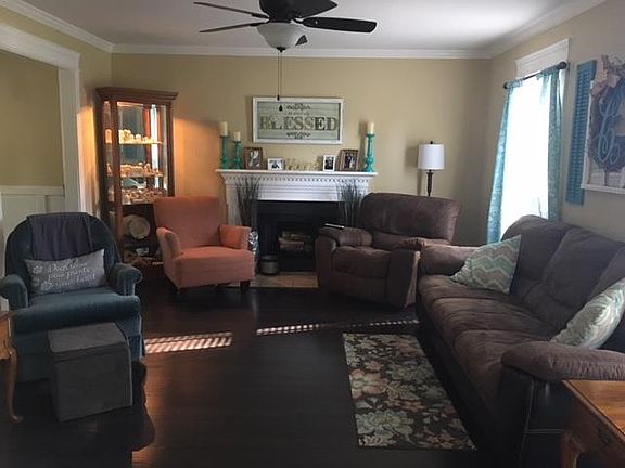 4th image of 102 Northwood Ave