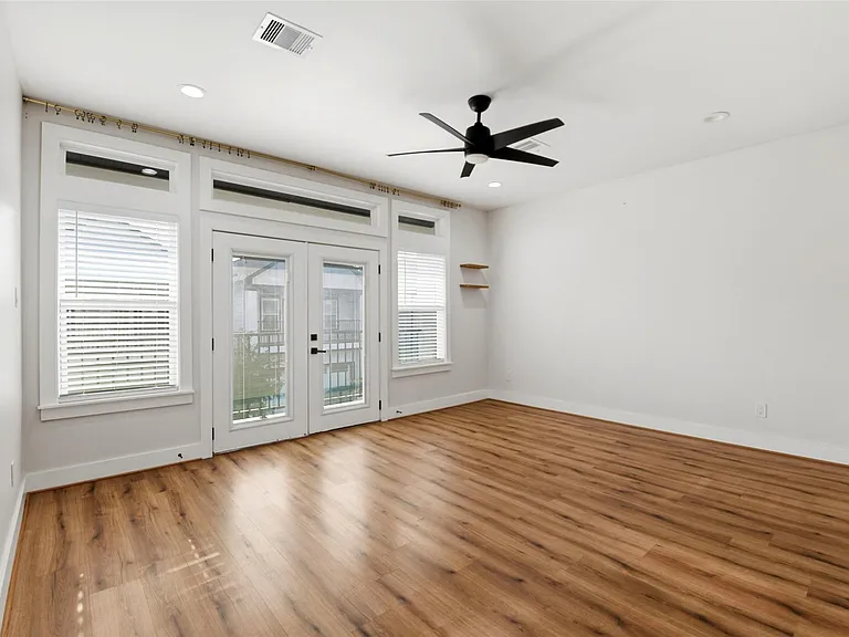 6476 Tc Jester Blvd — Photo 31