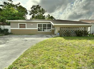 2310 Island Dr, Miramar, FL 33023