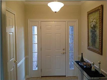 2nd image of 204 Southgate Dr