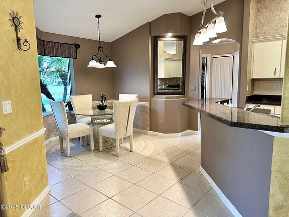 3rd image of 520 Nature Creek Ln