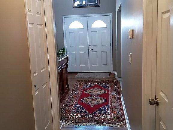 3rd image of 212 Bay Meadows Dr