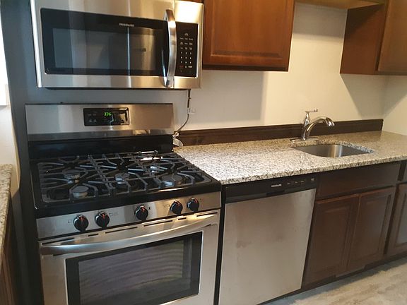 4th image of 1488 Coutant Ave