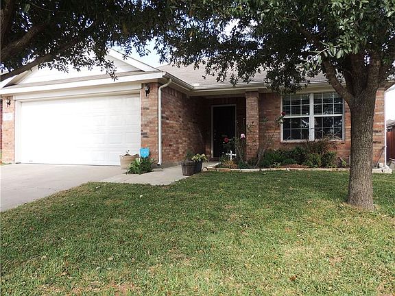 3rd image of 720 Alder Dr