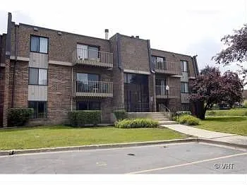 620 Tralee Ct APT 1B photo 1