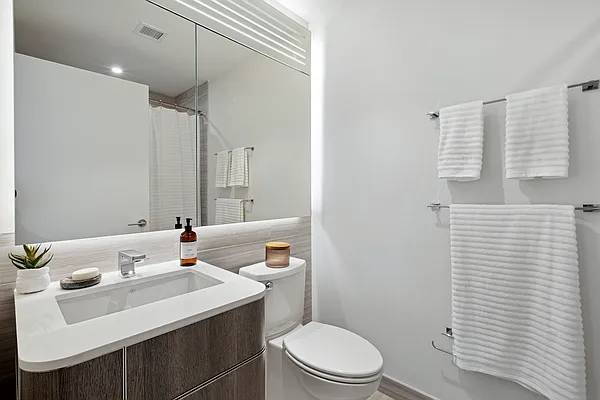 Rented by Greystar | media 4