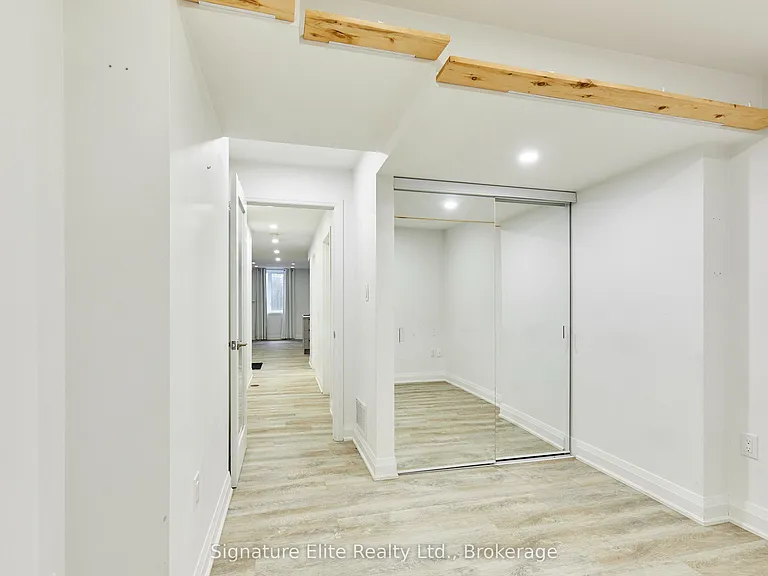 157 Dovercourt Rd #BASEMENT — Photo 12
