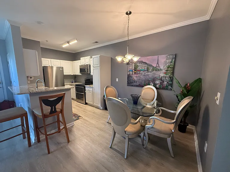 710 N Person St #201 — Photo 3