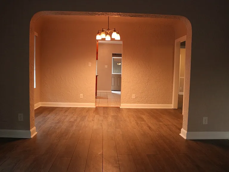 6311 Heliotrope Ave — Photo 6