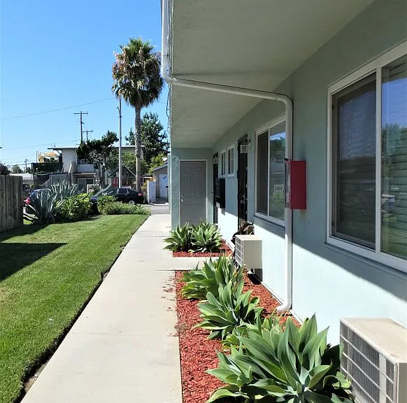 10006 Ben Hur Ave — Photo 10