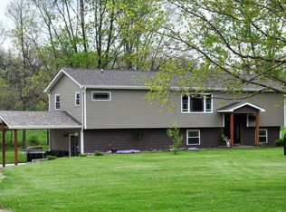 20236 Arrowhead Rd, Ashmore, IL 61912