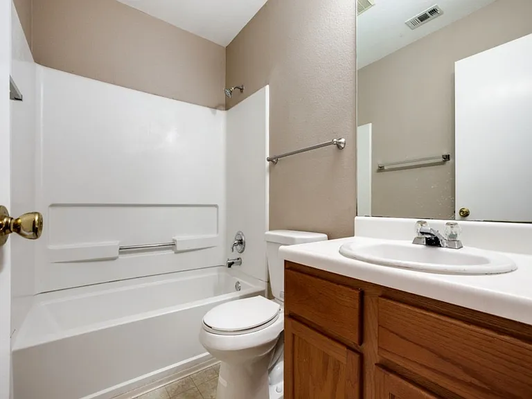 611 Granite Clf — Photo 10