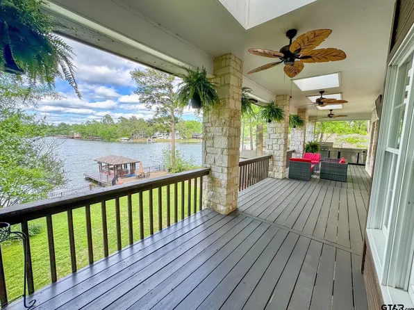 1551 Tanglewood Dr E, Hideaway, TX 75771