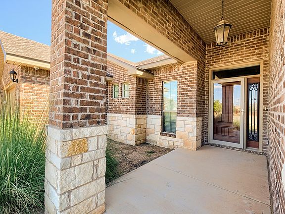 3rd image of 409 Nolan Ryan Dr