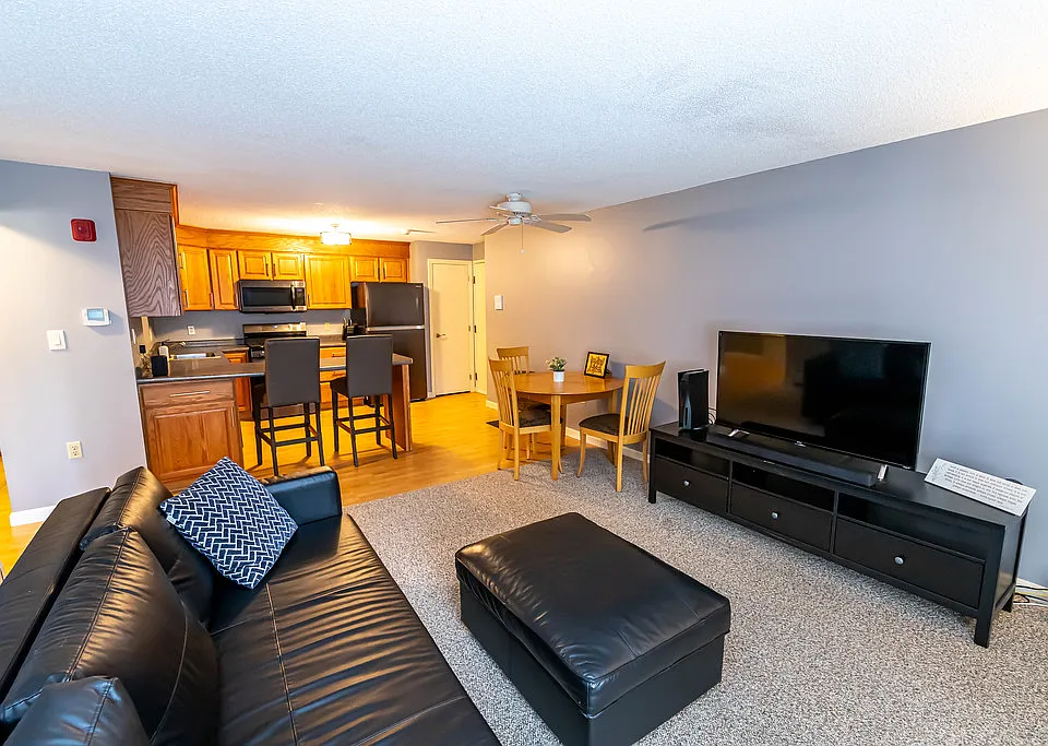 2 New Haven Dr #301