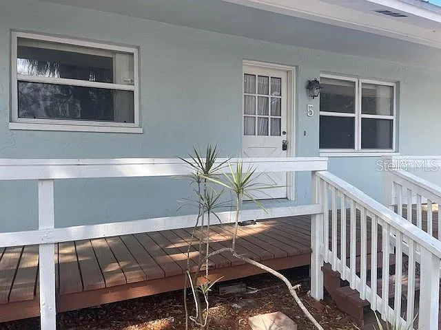 333 Lagoon Dr #5 — Photo 12