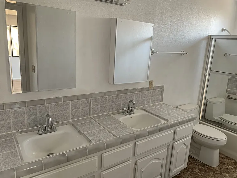 825 Raaberg Way #C — Photo 4
