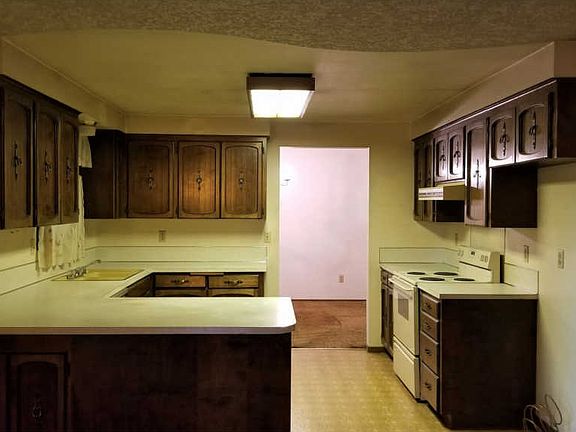5th image of 15716 NE 78th St