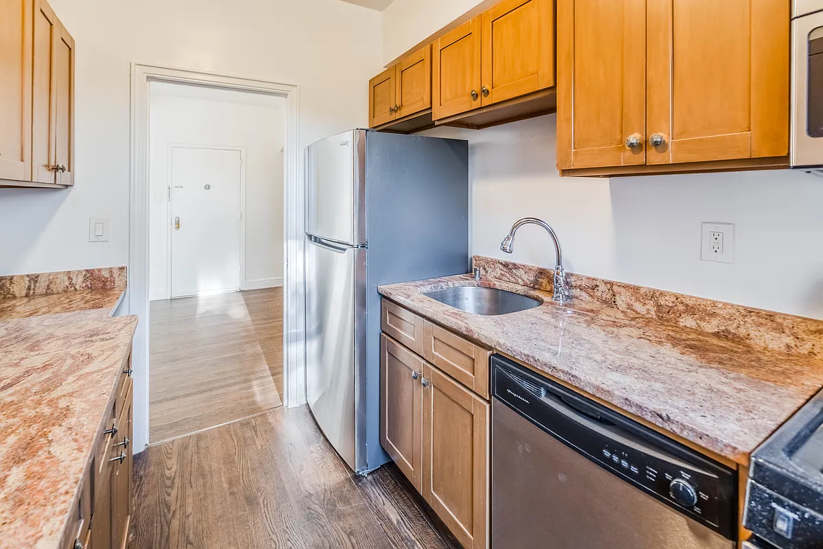 Building Photo - 10A N Ridgewood Rd #311