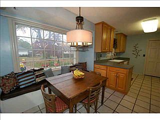 5th image of 1920 Grenville Dr